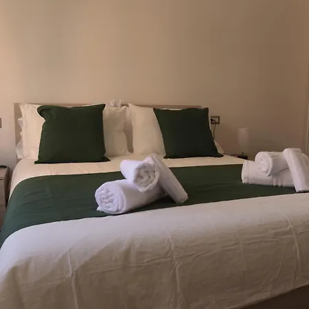 Maximus Vatican House * روما