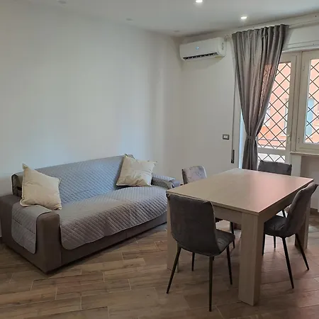 Maximus Vatican House *