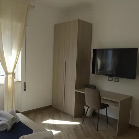 Maximus Vatican House Apartmán *